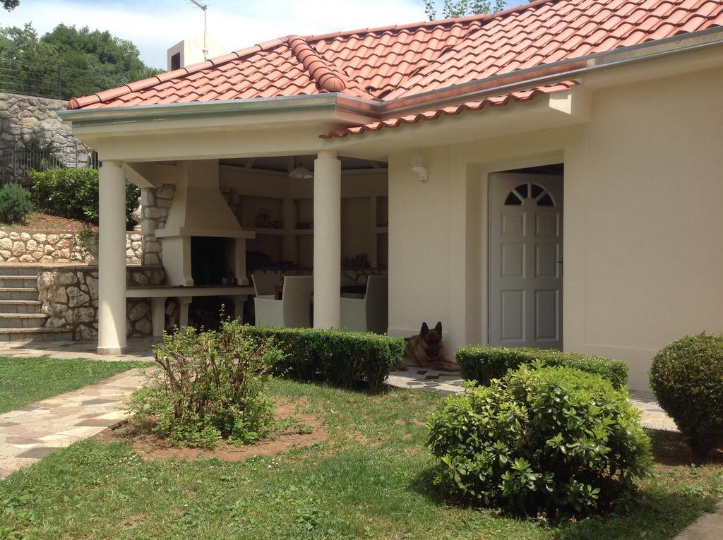 Apartments Villa Majda มาทุลยี ภายนอก รูปภาพ
