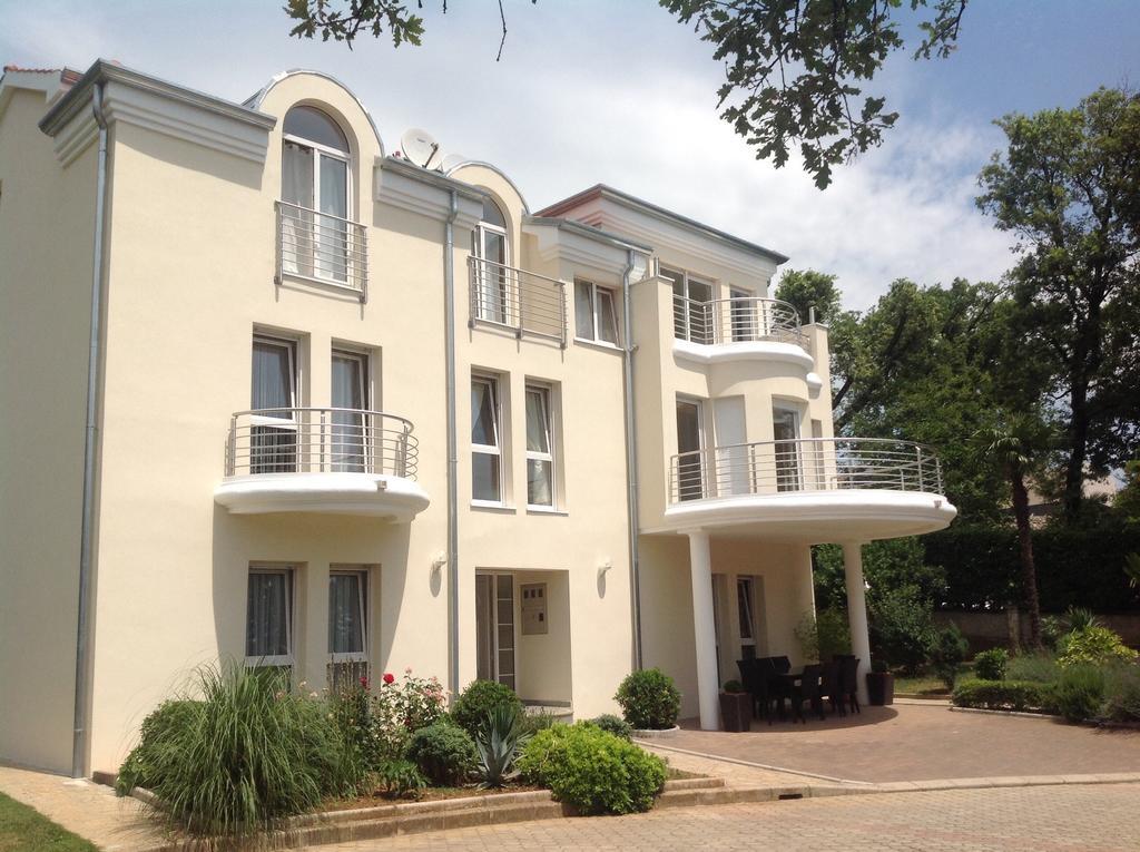 Apartments Villa Majda มาทุลยี ภายนอก รูปภาพ