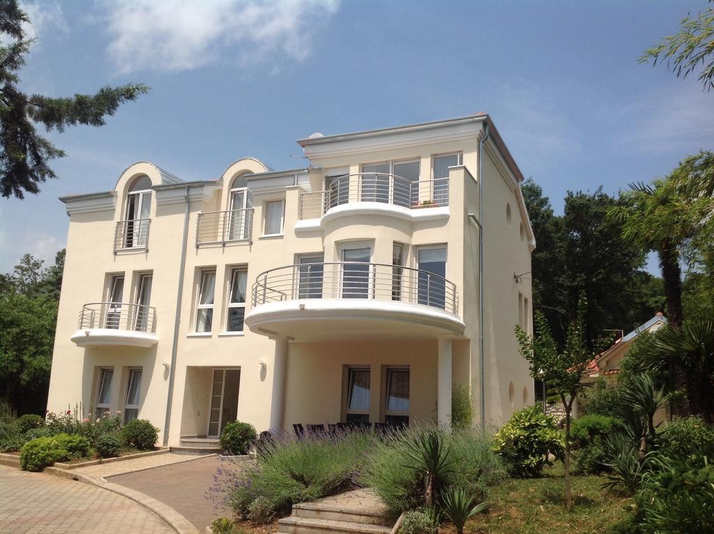 Apartments Villa Majda มาทุลยี ภายนอก รูปภาพ
